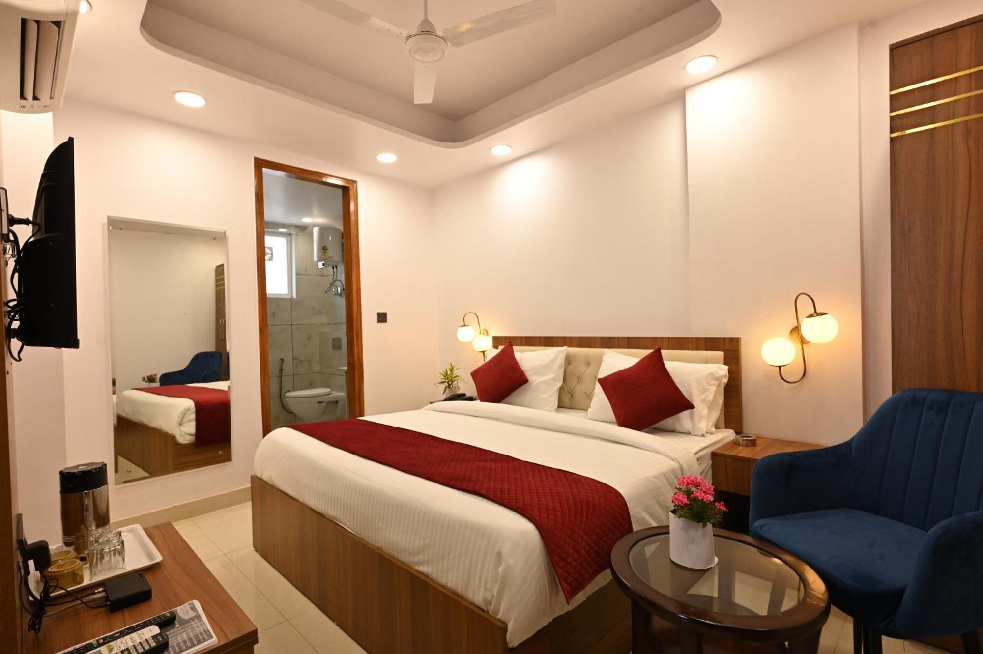 Hotel Down Town Paschim Vihar Delhi  Buitenkant foto