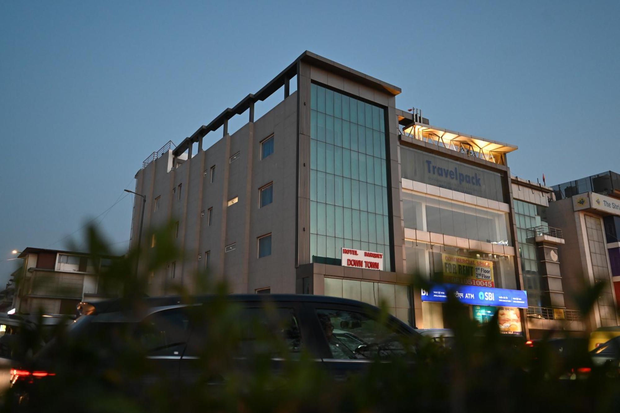 Hotel Down Town Paschim Vihar Delhi  Buitenkant foto