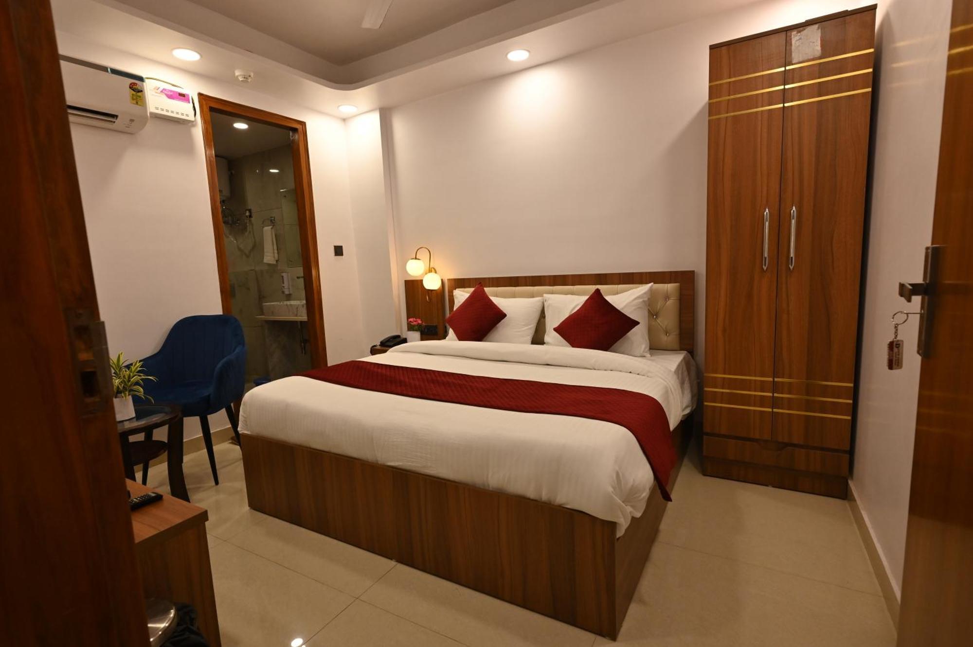 Hotel Down Town Paschim Vihar Delhi  Buitenkant foto