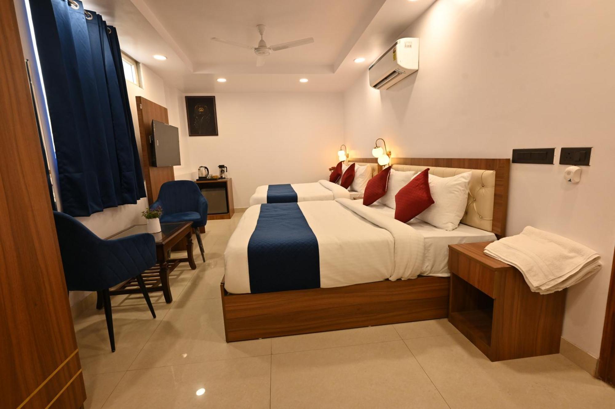 Hotel Down Town Paschim Vihar Delhi  Buitenkant foto