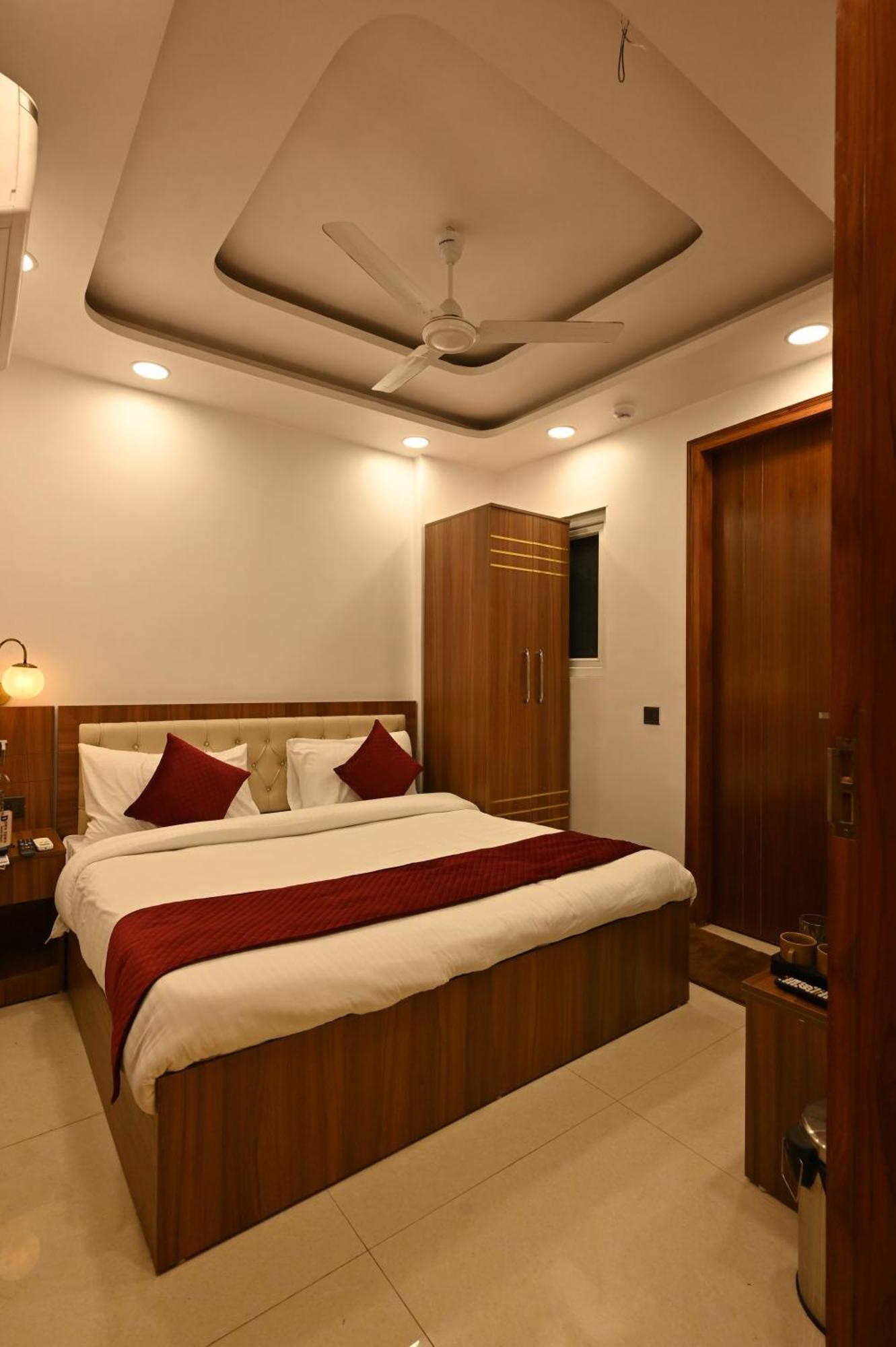 Hotel Down Town Paschim Vihar Delhi  Buitenkant foto