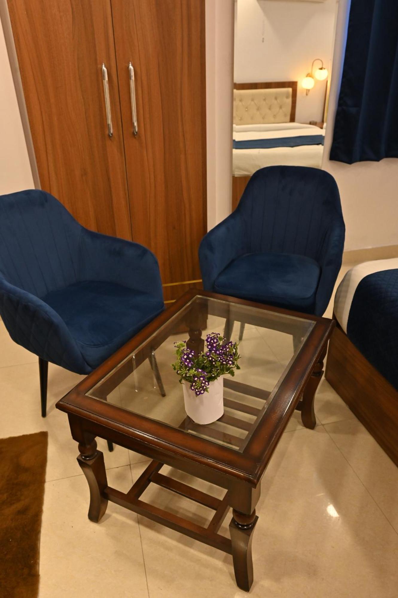 Hotel Down Town Paschim Vihar Delhi  Buitenkant foto