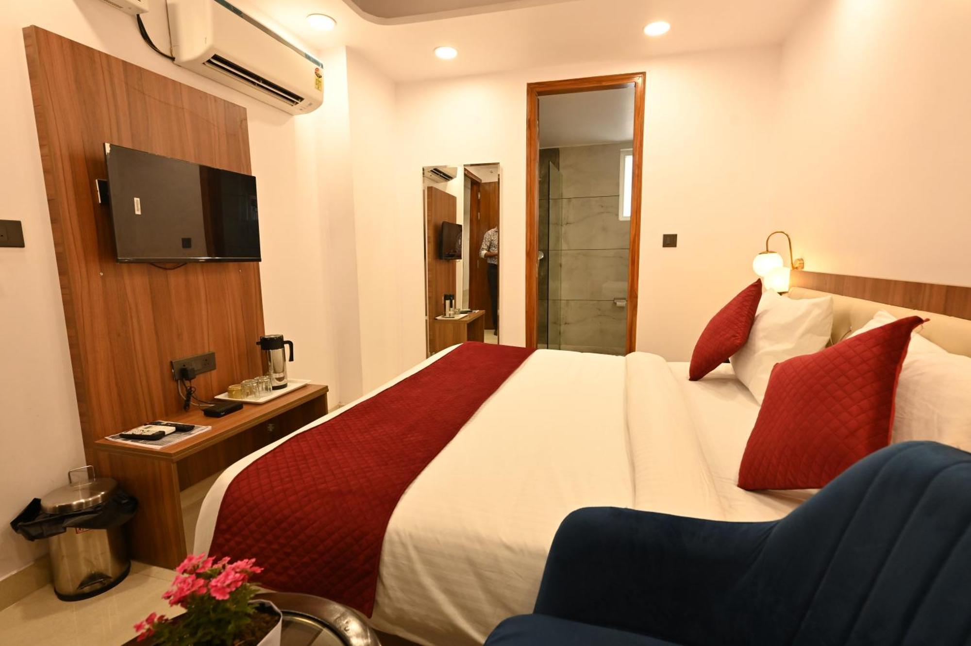Hotel Down Town Paschim Vihar Delhi  Buitenkant foto