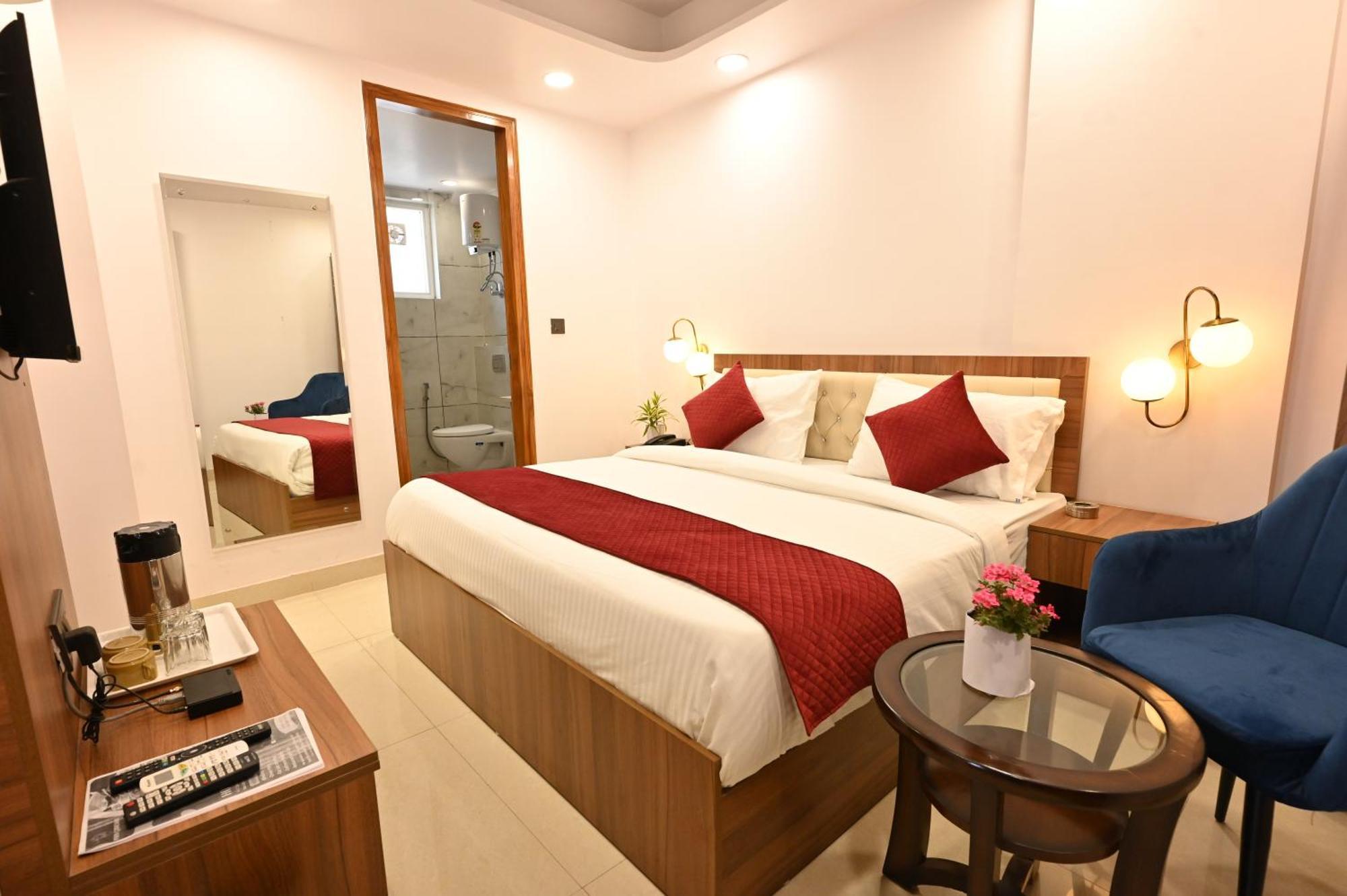 Hotel Down Town Paschim Vihar Delhi  Buitenkant foto