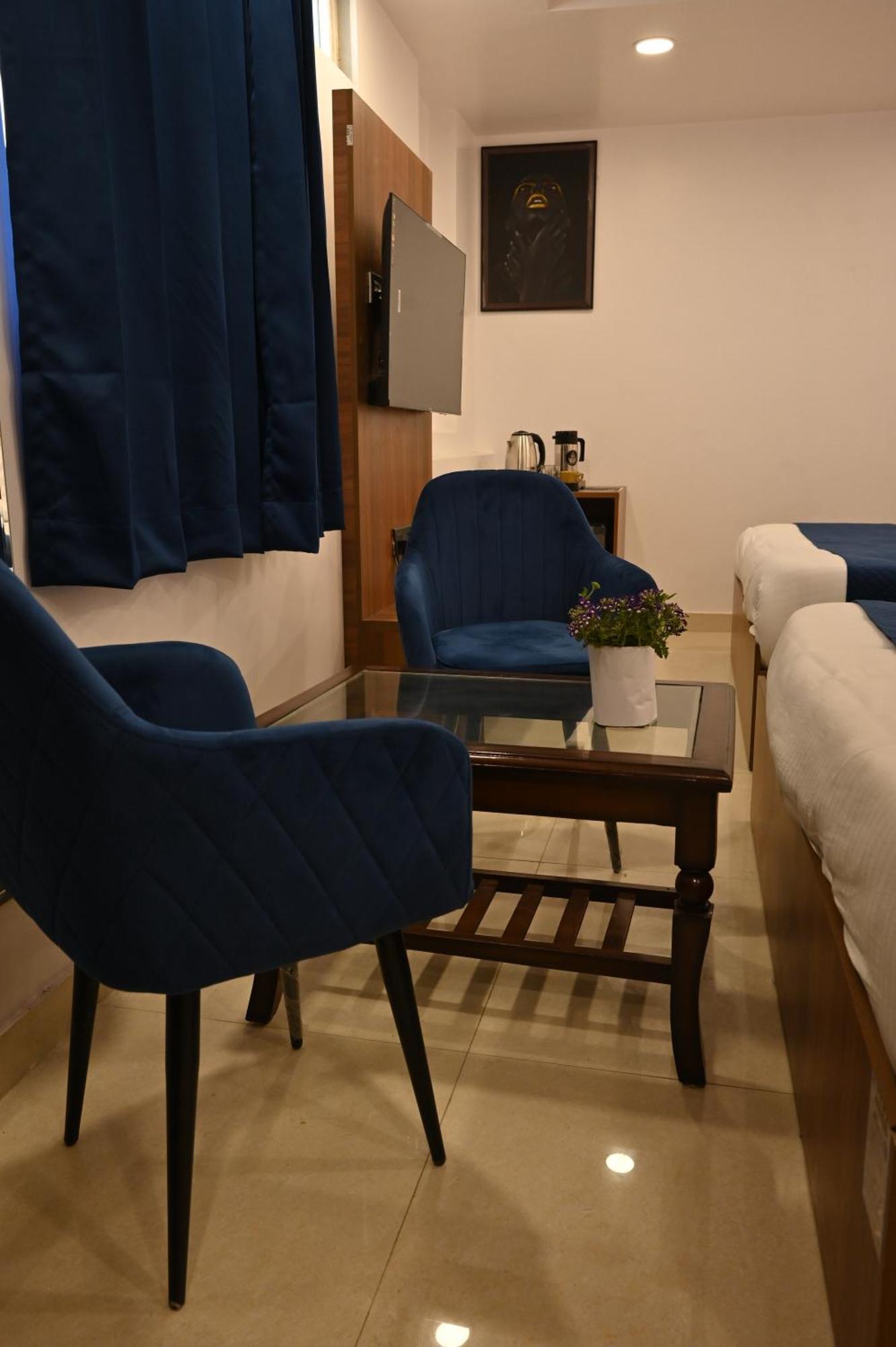 Hotel Down Town Paschim Vihar Delhi  Buitenkant foto